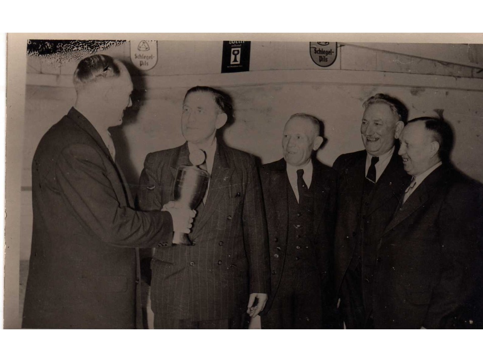 Sieger Pokalschiessen 1958 Holz Boehle Siemens Diedrich und 